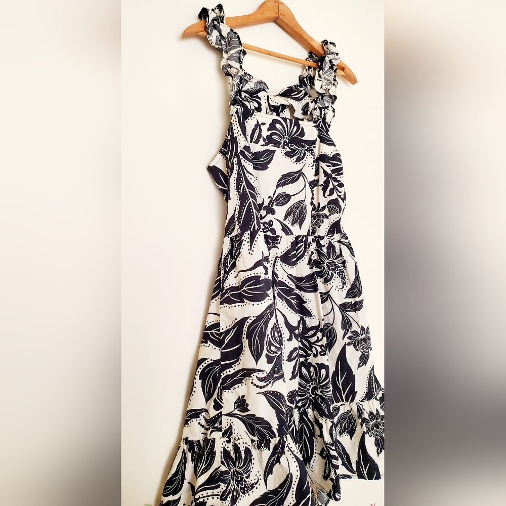 Who What Wear black and tan floral dress - Picture 4 of 7